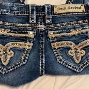 Size 25 Rock Revival Straight Jeans